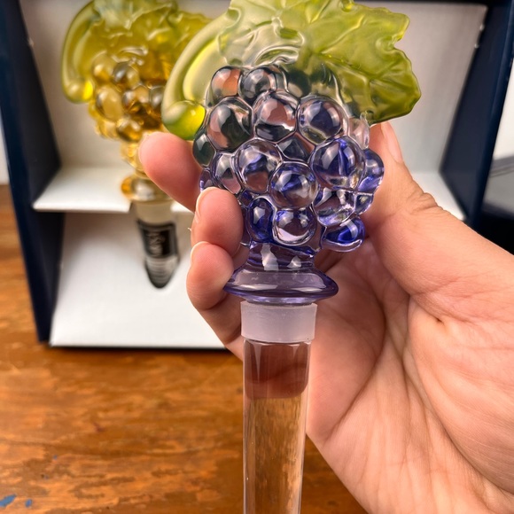 MIKASA Chablis Austrian Lead Crystal Grape Wine Stoppers Vineyard Set Of 2- M - Picture 6 of 12